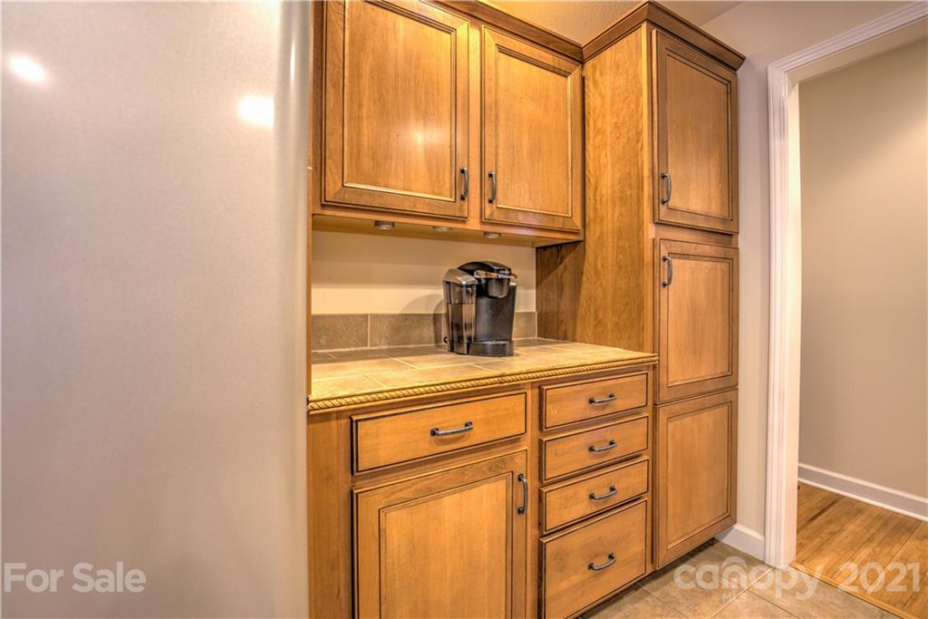 79 Noble Road, Unit 2 Fairview, NC 28730 - Photo 28 of 48 Gallery Image 28