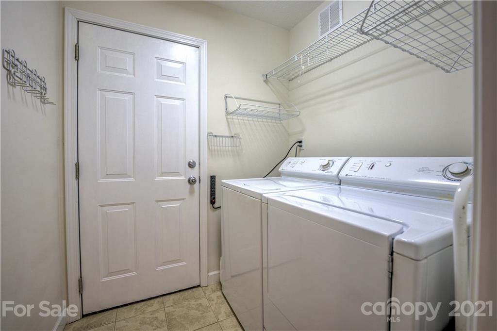 79 Noble Road, Unit 2 Fairview, NC 28730 - Photo 38 of 48 Gallery Image 38