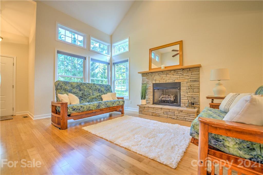 79 Noble Road, Unit 2 Fairview, NC 28730 - Photo 5 of 48 Gallery Image 5
