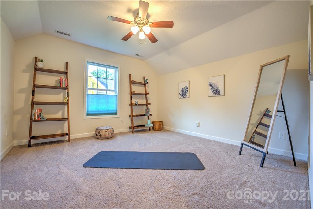 79 Noble Road, Unit 2 Fairview, NC 28730 - Photo 9 of 48 Gallery Image 9