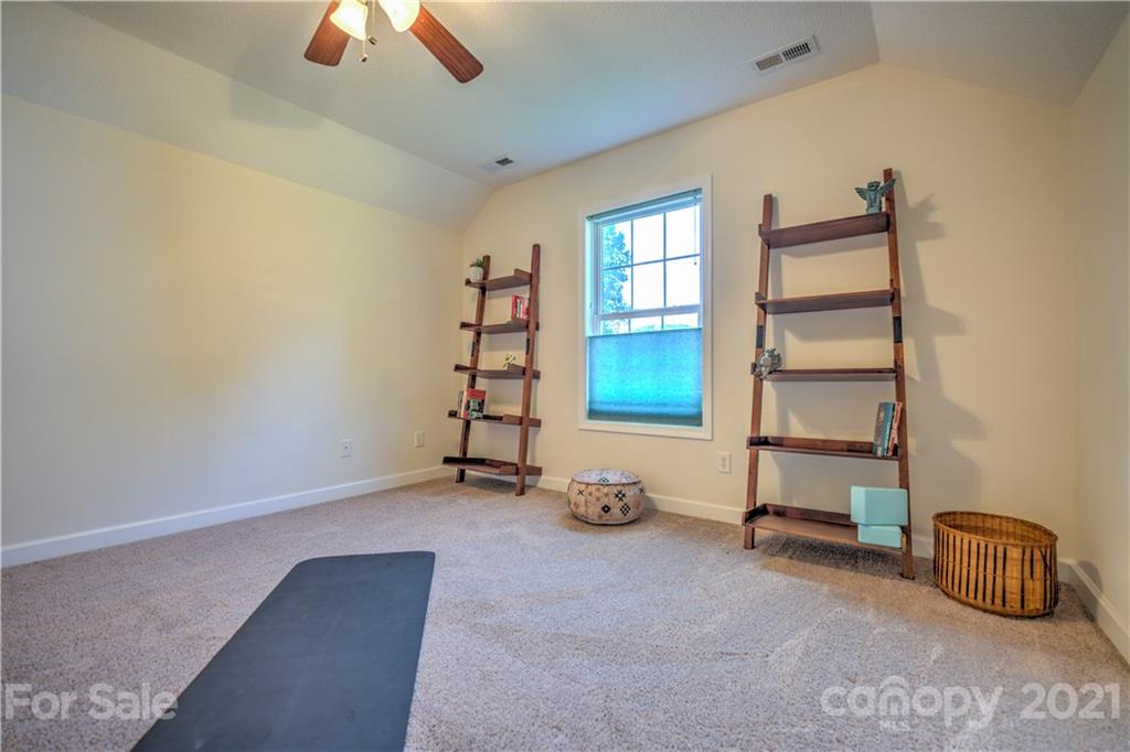 79 Noble Road, Unit 2 Fairview, NC 28730 - Photo 10 of 48 Gallery Image 10