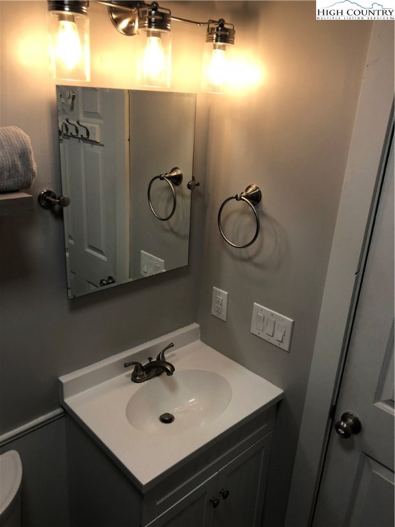 71 Locust Road Newland, NC 28657 - Photo 8 of 15 Gallery Image 8