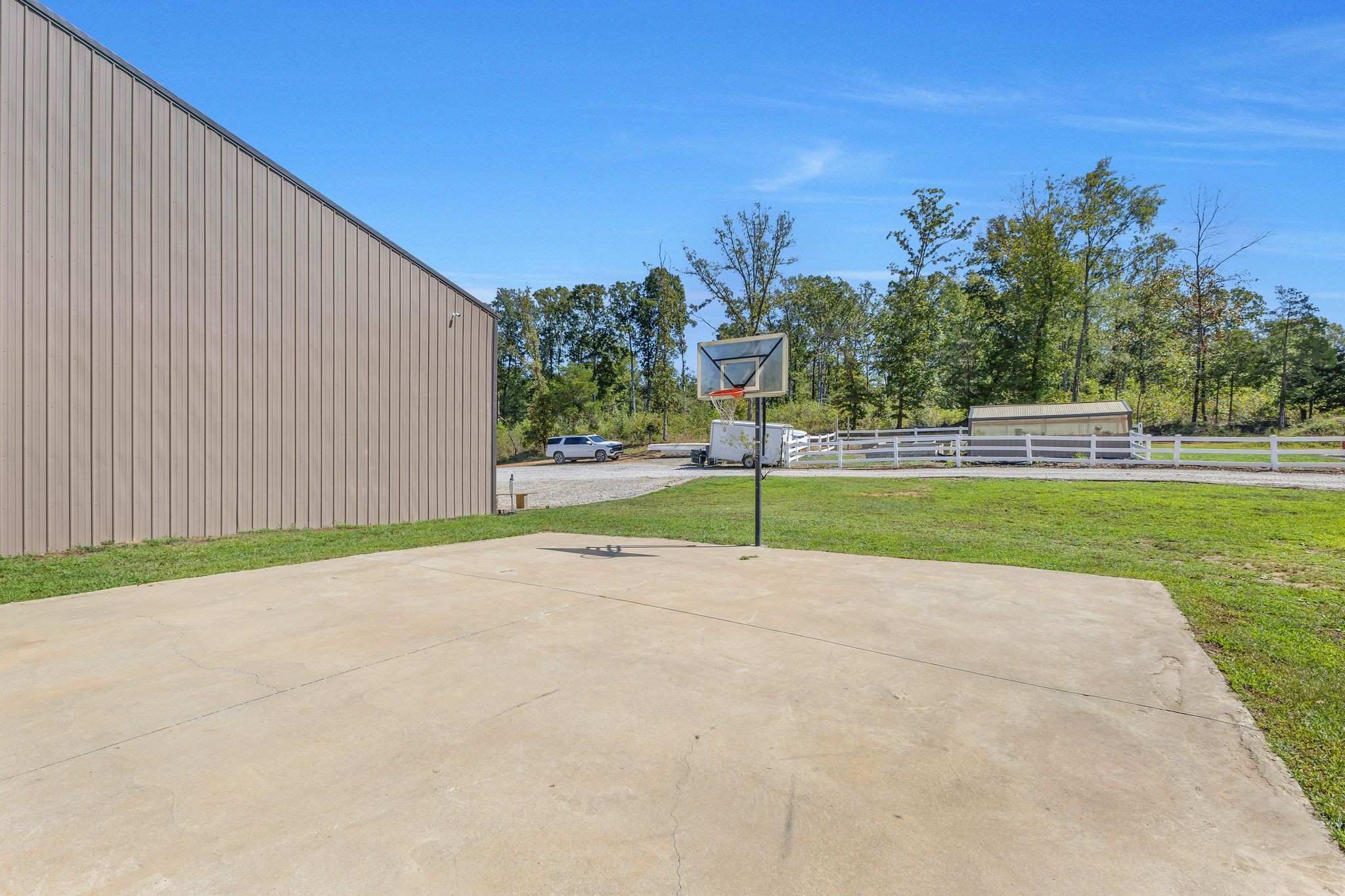 1745 Ennis Branch Road McEwen, TN 37101 - Photo 62 of 85 a view of a basketball court