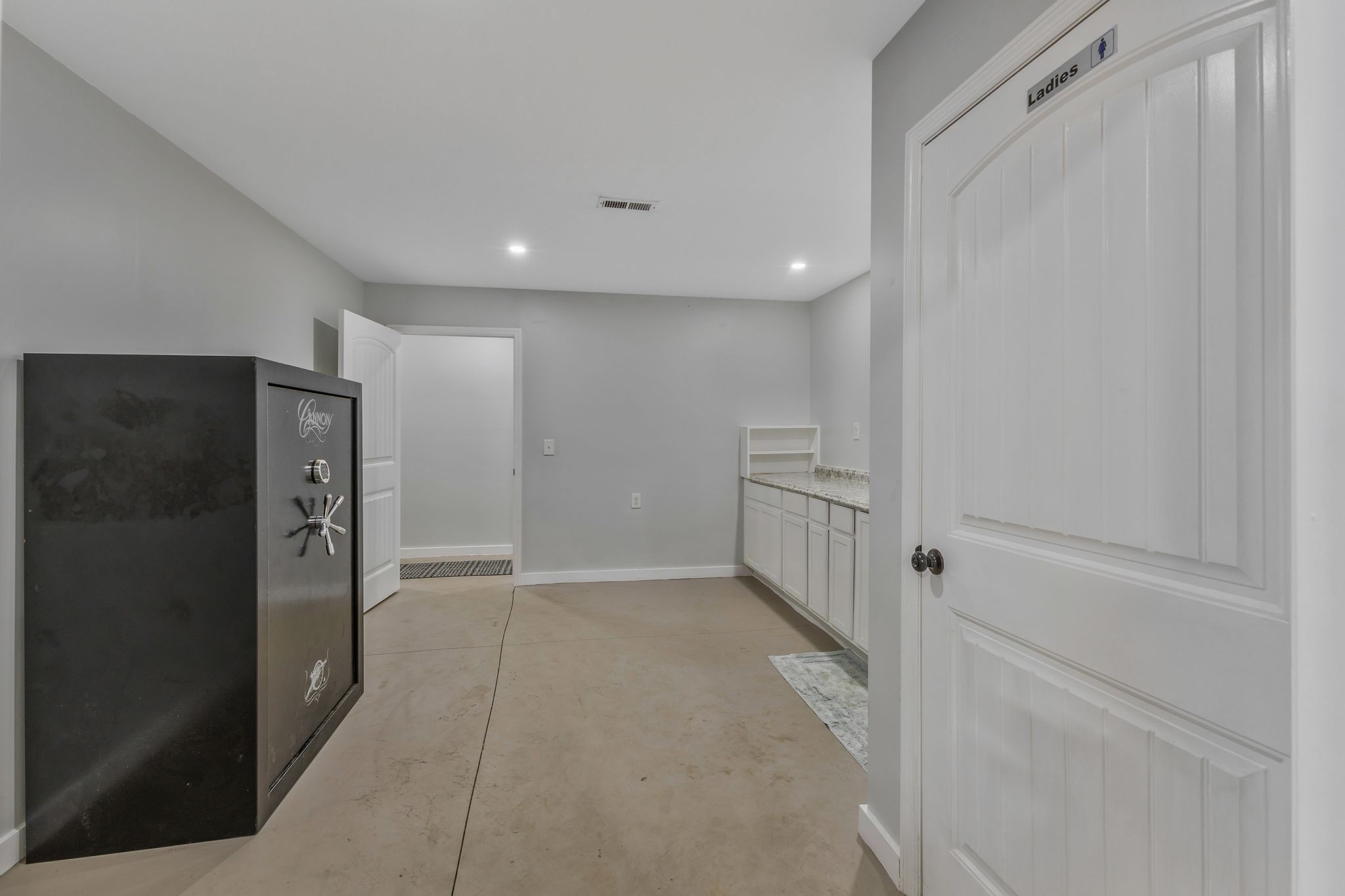 1745 Ennis Branch Road McEwen, TN 37101 - Photo 63 of 85