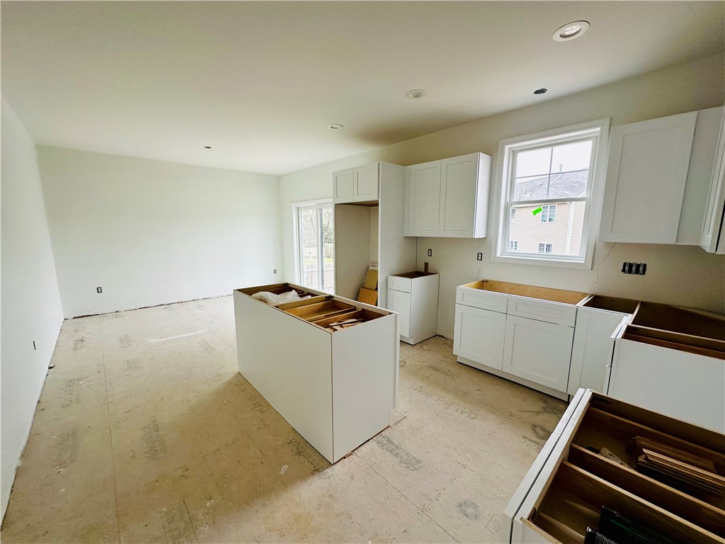 88 Priscilla Drive Cranston, RI 02921 - Photo 3 of 24