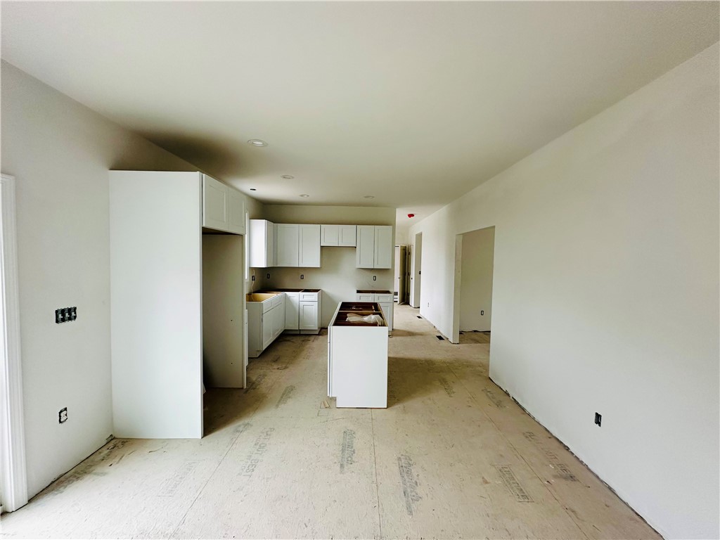 88 Priscilla Drive Cranston, RI 02921 - Photo 5 of 24