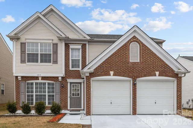 $525,000 | 6816 Southbrook Drive, Charlotte, NC 28277
