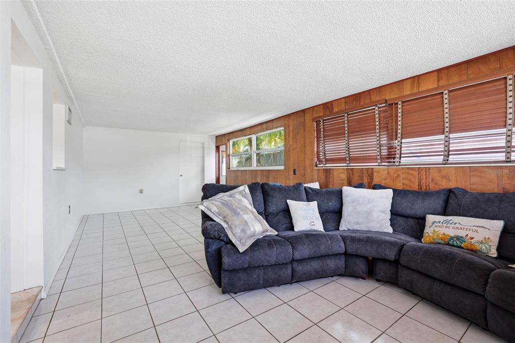2112 West Orient Street Tampa, FL 33607 - Photo 13 of 23