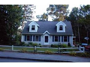 229 Kennard Road Manchester, NH 03104 - Photo 3 of 8
