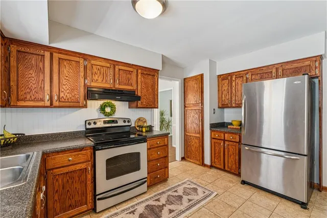 $375,000 | 7920 Gillette Street, Lenexa, KS 66215