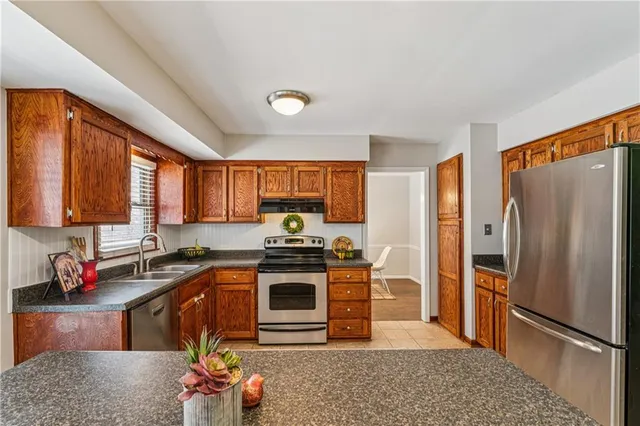 $375,000 | 7920 Gillette Street, Lenexa, KS 66215