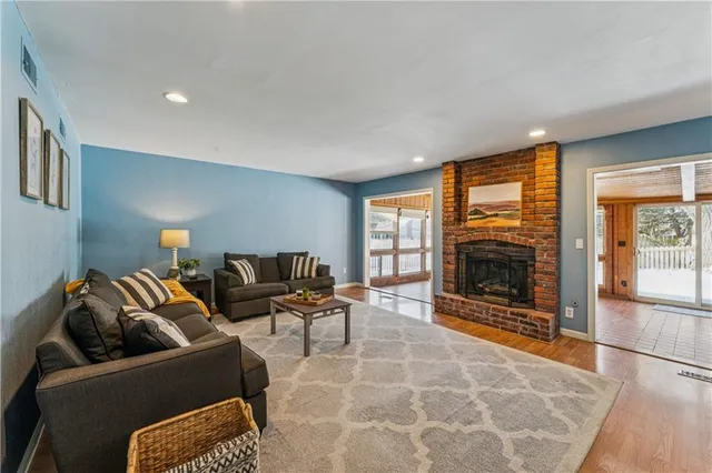 $375,000 | 7920 Gillette Street, Lenexa, KS 66215