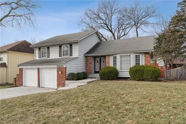 $375,000 | 7920 Gillette Street, Lenexa, KS 66215