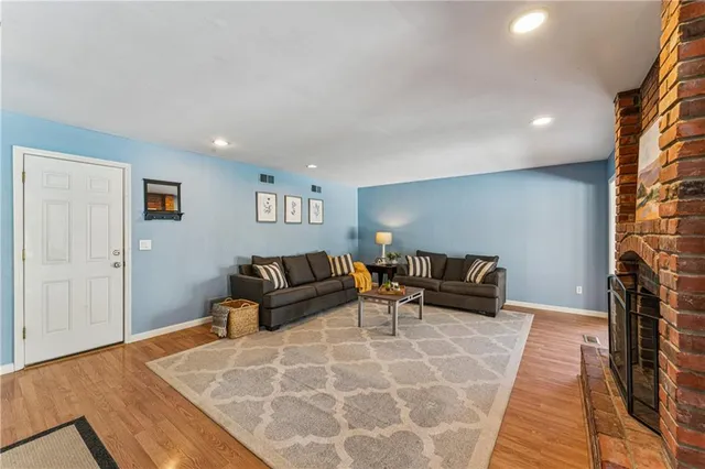 $375,000 | 7920 Gillette Street, Lenexa, KS 66215