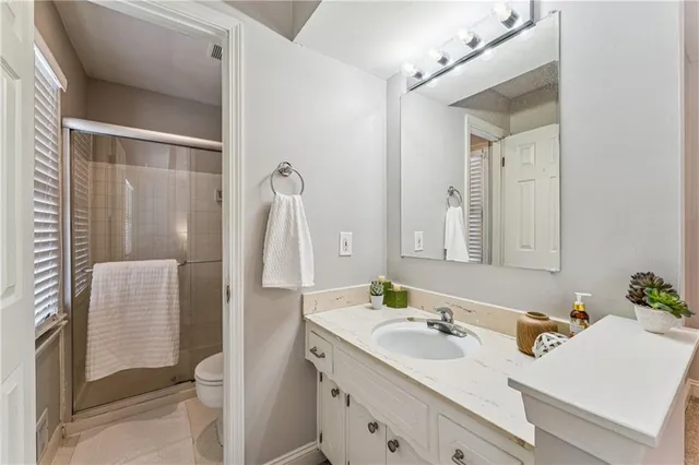 $375,000 | 7920 Gillette Street, Lenexa, KS 66215