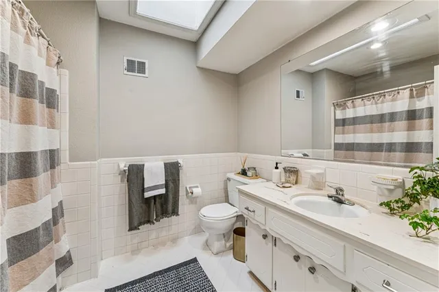 $375,000 | 7920 Gillette Street, Lenexa, KS 66215