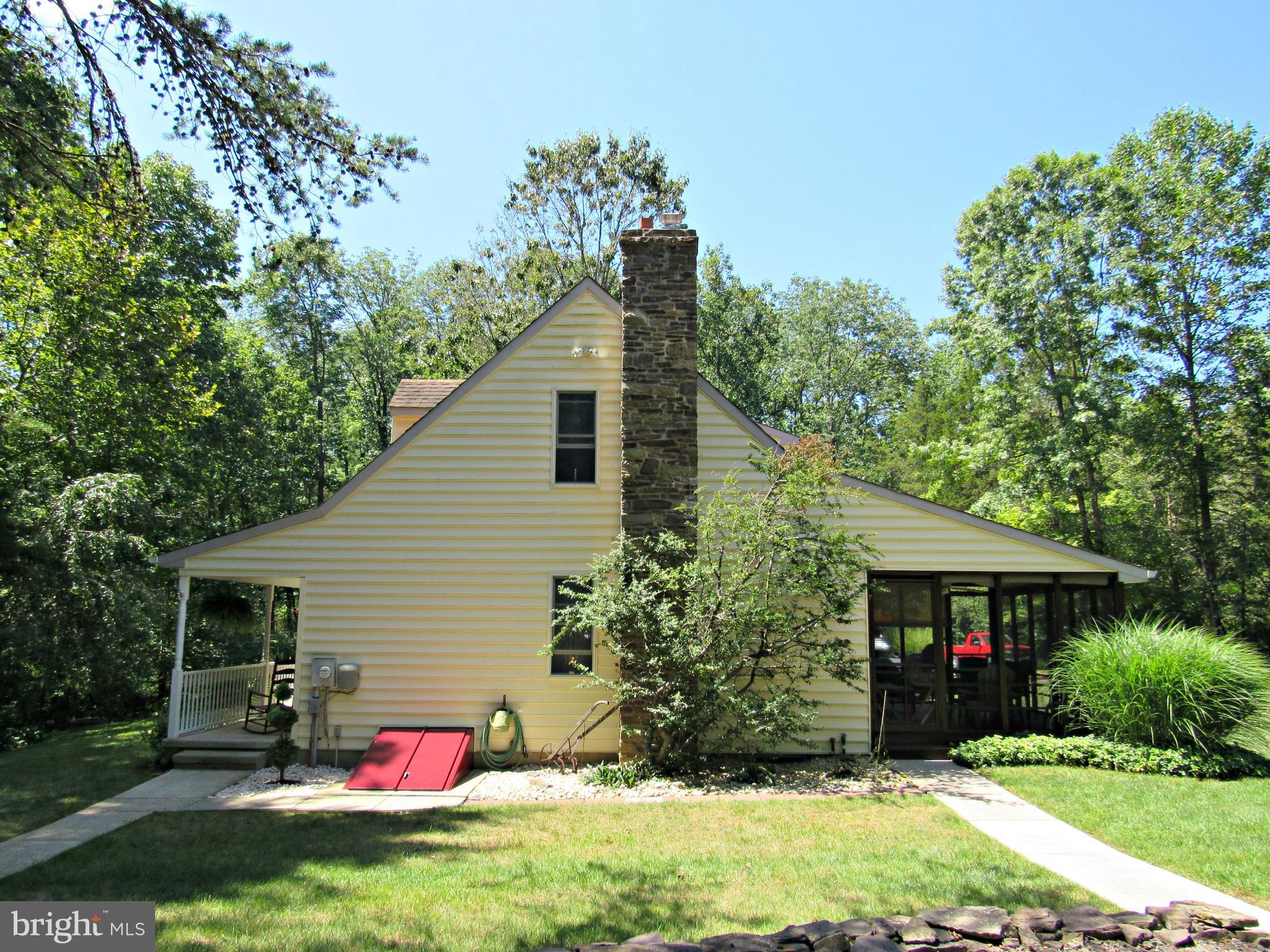 437 Hill Road Green Lane, PA 18054 - Photo 4 of 39 Gallery Image 4