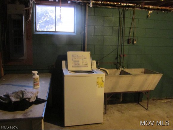 2770 Pike Road St. Marys, WV 26170 - Photo 10 of 13 Laundry area