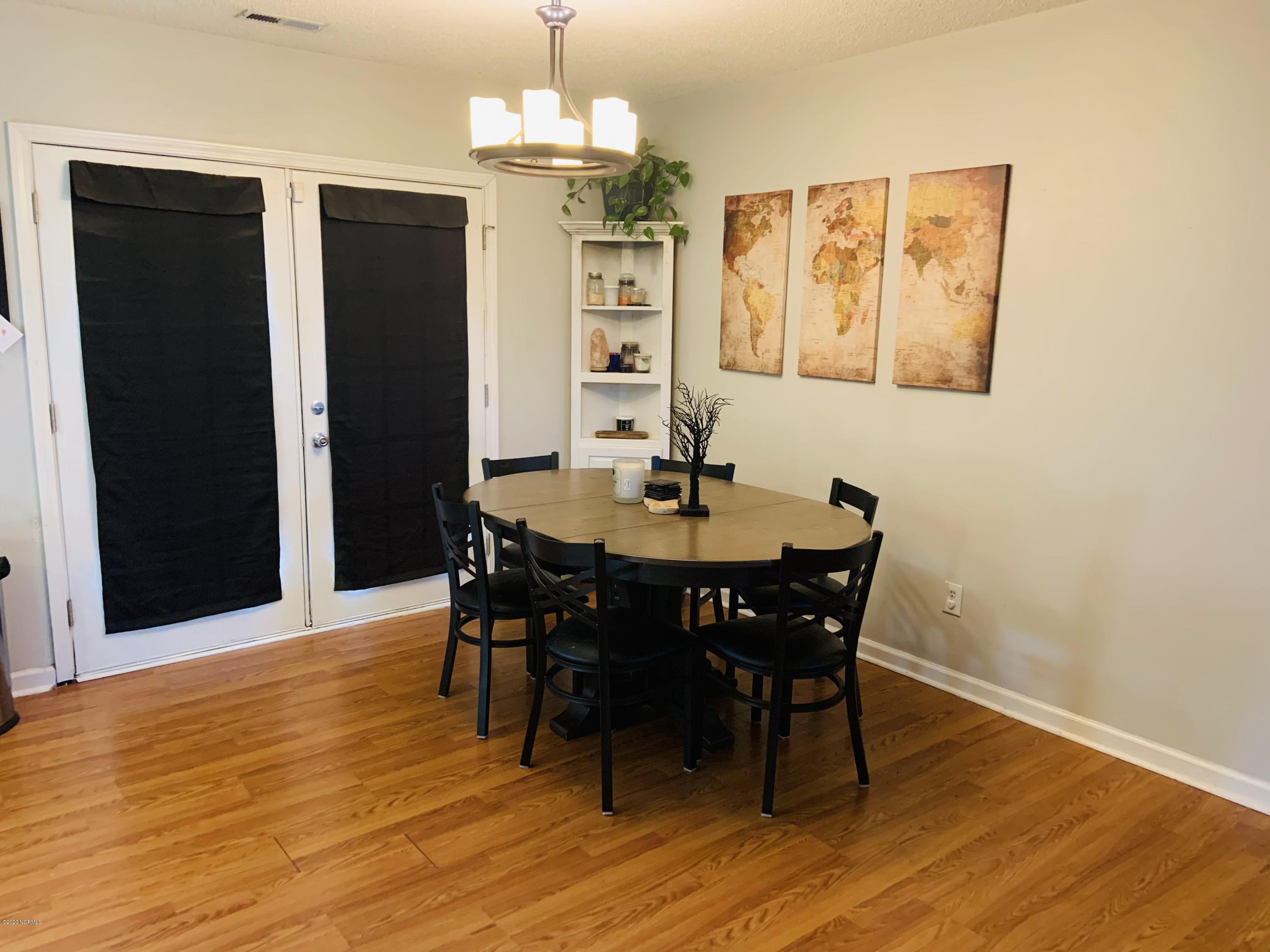 140 Parnell Road Hubert, NC 28539 - Photo 9 of 19 Dining Room