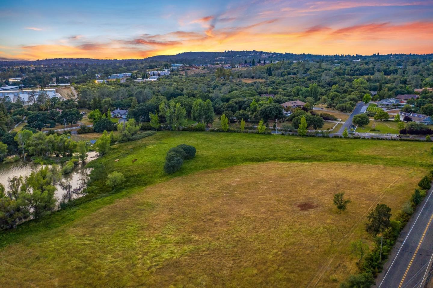 5800 Milton Ranch Road Shingle Springs, CA 95682 - Photo 13 of 21 a view of a town with mountains in the background
