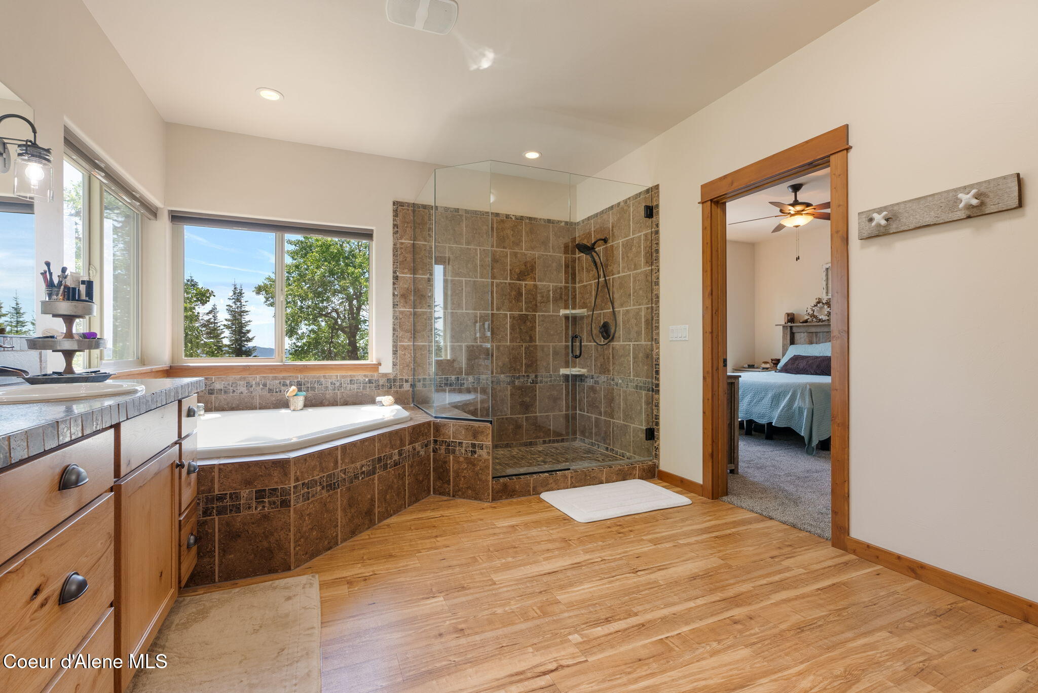 17378 North Freddi Road Rathdrum, ID 83858 - Photo 30 of 93 Primary Bathroom