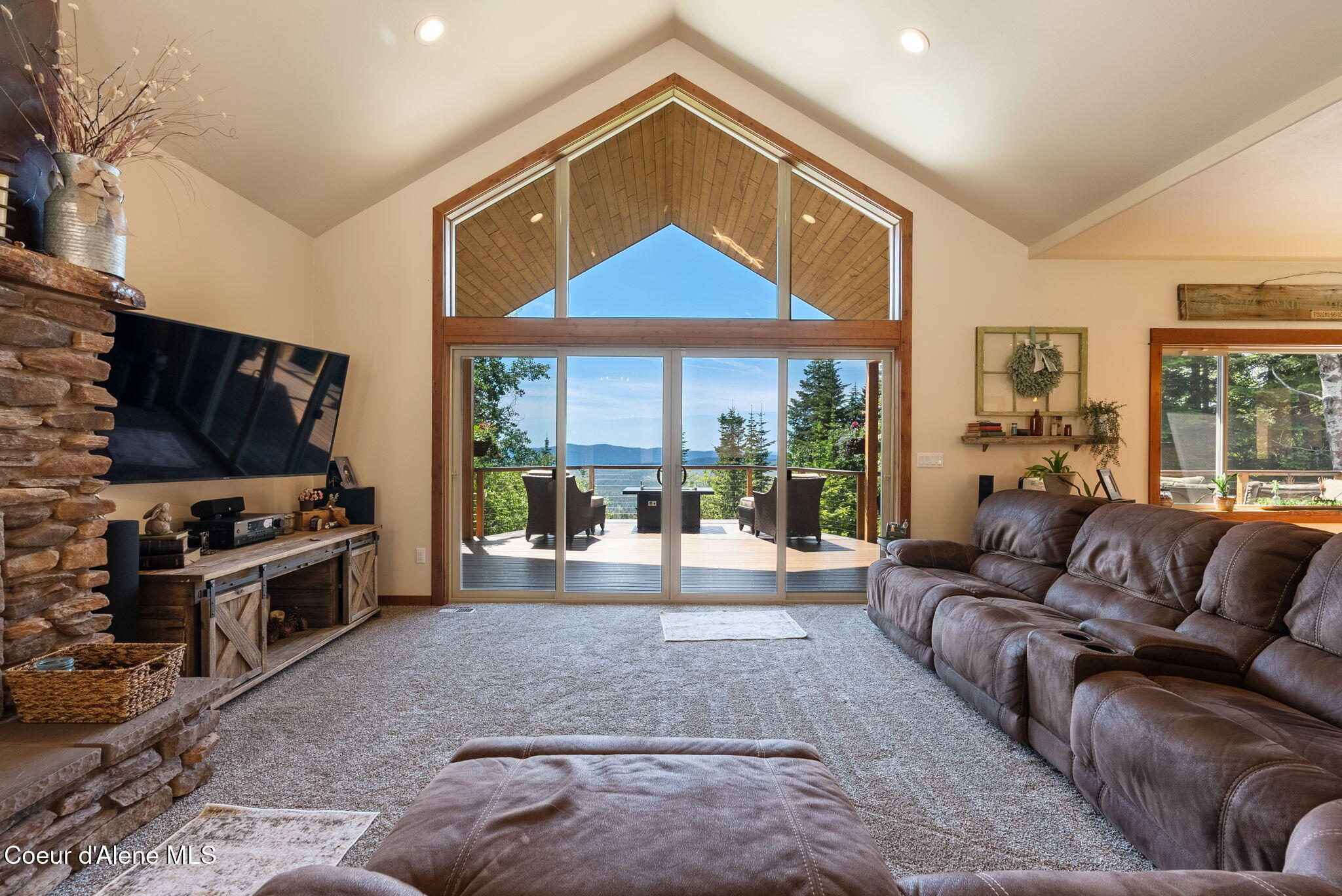 17378 North Freddi Road Rathdrum, ID 83858 - Photo 5 of 93 Large Windows (1)