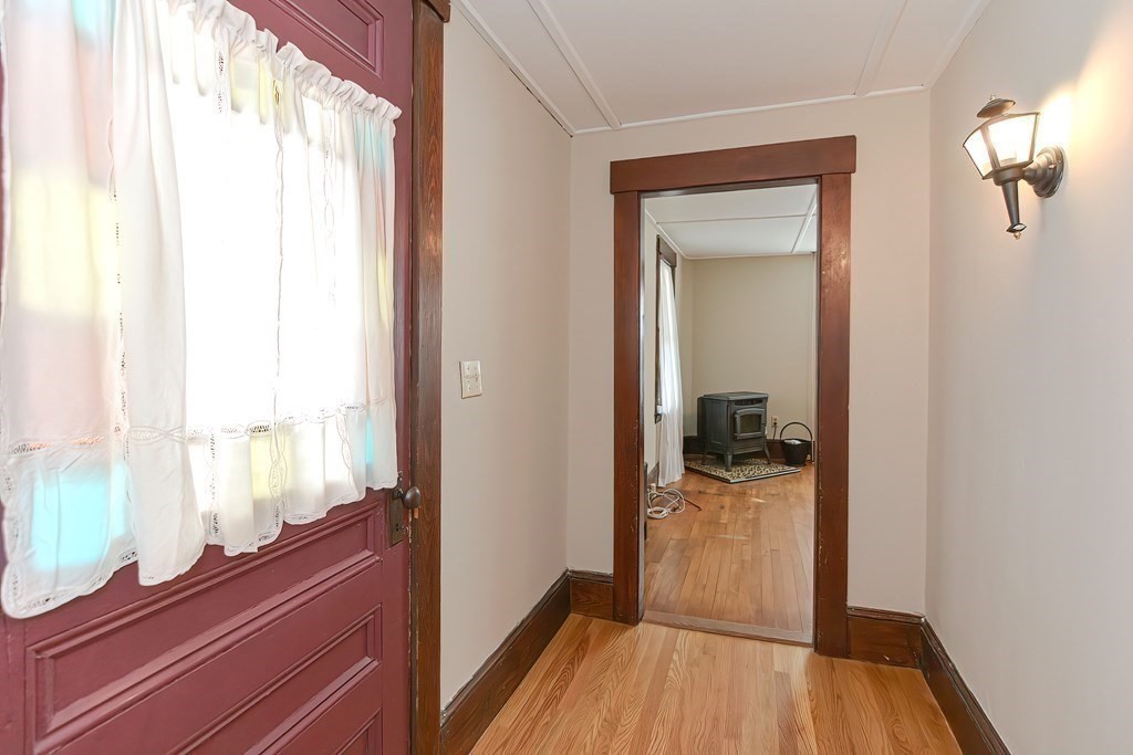 9 Maple Street Mendon, MA 01756 - Photo 4 of 34 Gallery Image 4