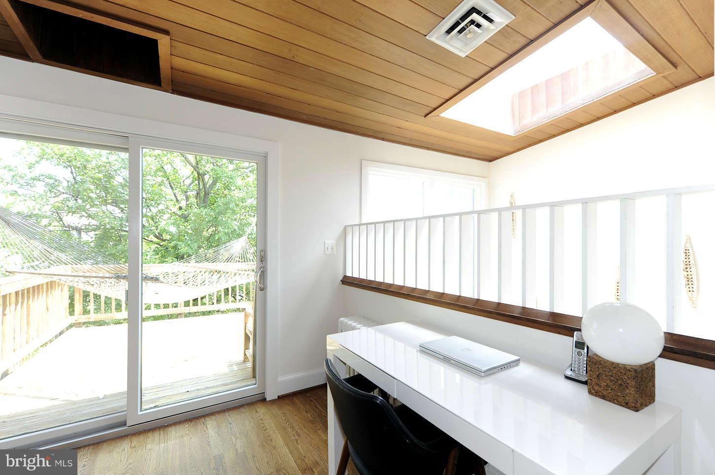 2413 Tunlaw Road Northwest Washington, DC 20007 - Photo 16 of 30 Interior General