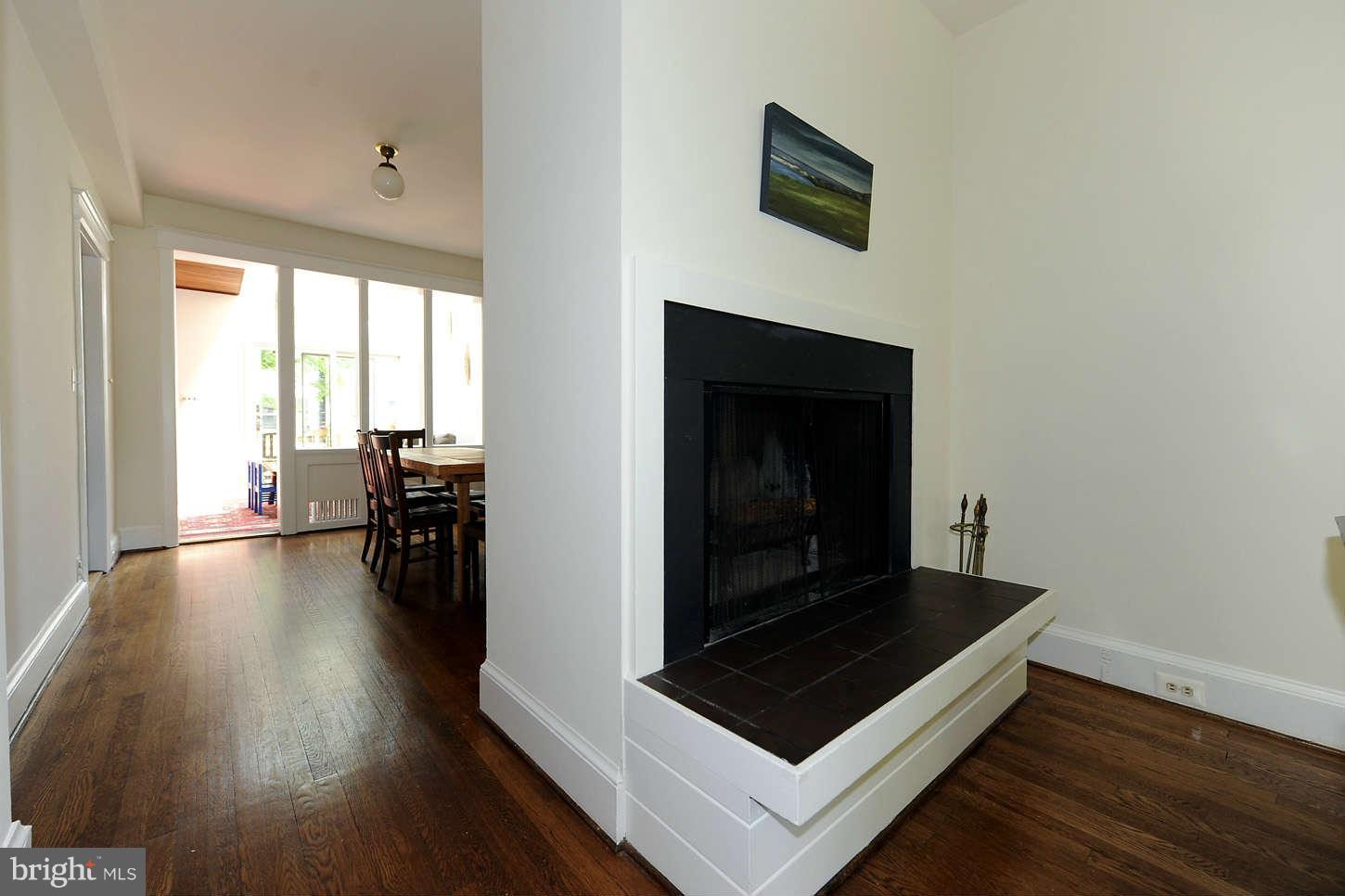 2413 Tunlaw Road Northwest Washington, DC 20007 - Photo 5 of 30 Living Room
