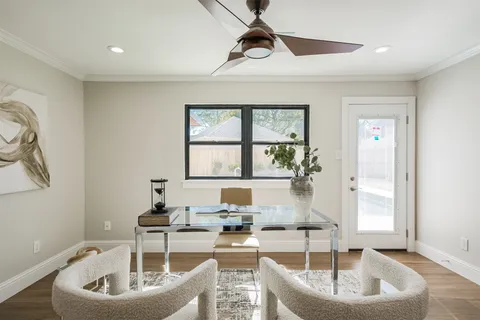 $950,000 | 502 Lee Shore Lane, Houston, TX 77079