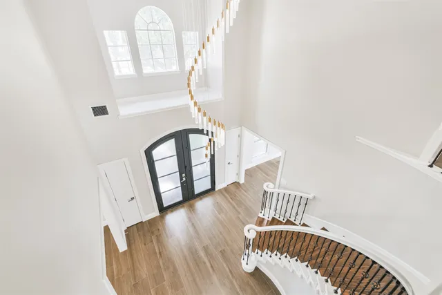 $935,000 | 502 Lee Shore Lane, Houston, TX 77079