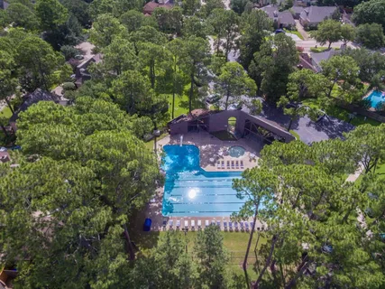 $950,000 | 502 Lee Shore Lane, Houston, TX 77079