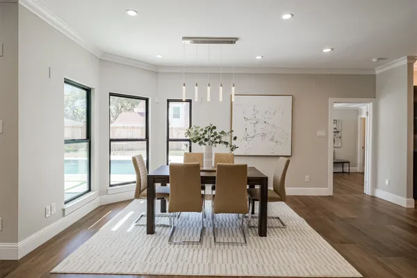 $935,000 | 502 Lee Shore Lane, Houston, TX 77079