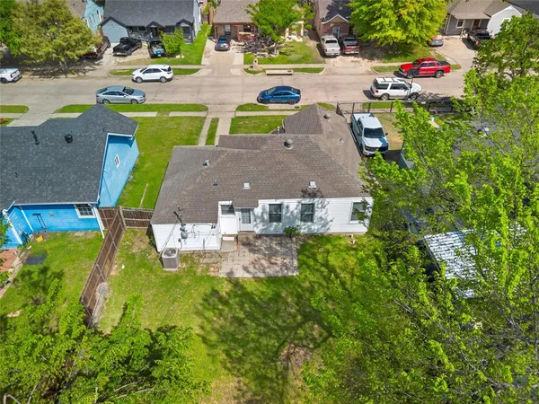 $225,000 | 317 Southeast 12th Street, Grand Prairie, TX 75051