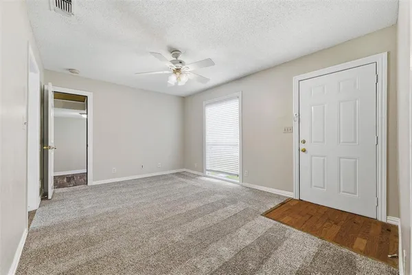 $225,000 | 317 Southeast 12th Street, Grand Prairie, TX 75051