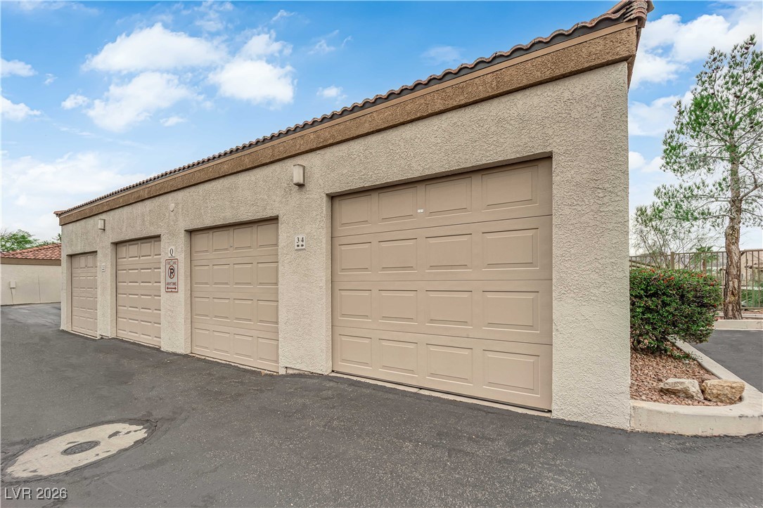 2305 West Horizon Ridge Parkway, Unit 3512 Henderson, NV 89052 - Photo 29 of 29 View of garage
