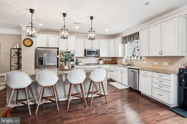 $685,000 | 6804 Bryson Circle, Haymarket, VA 20169