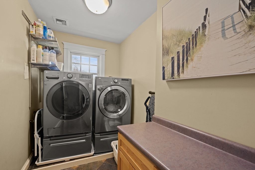 23 Albert Street Waltham, MA 02453 - Photo 28 of 35