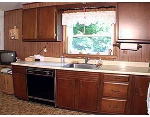 36 Anthony Road Tewksbury, MA 01876 - Photo 2 of 12 Gallery Image 2