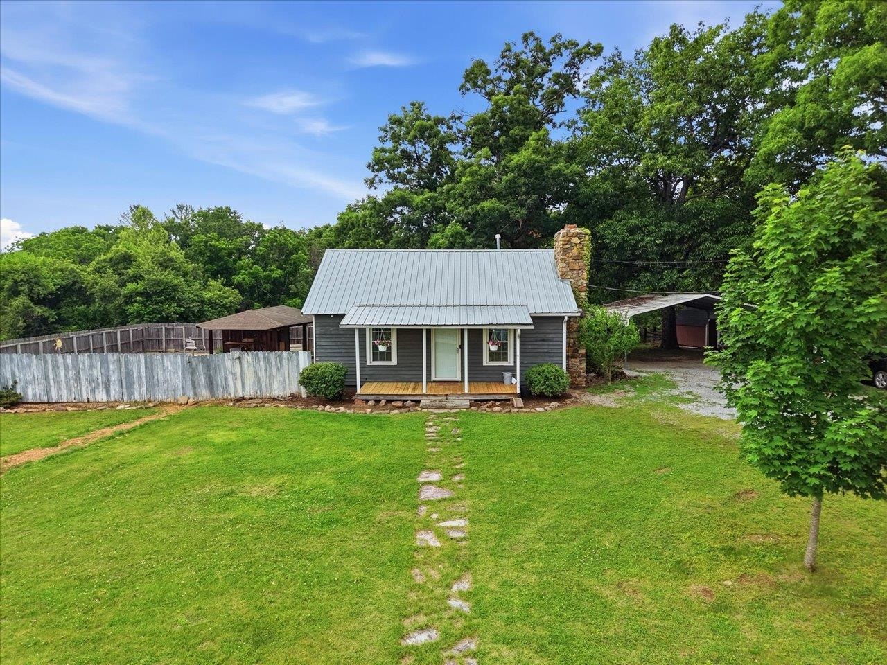 1296 New Hope Road Staunton, VA 24401 - Photo 25 of 37 a front view of a house with garden