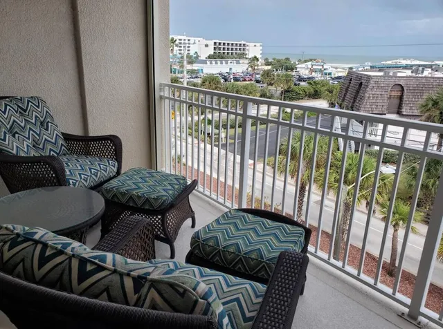 $4,000 | 125 Pulsipher Avenue, Unit 402, Cocoa Beach, FL 32931