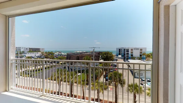 $3,795 | 125 Pulsipher Avenue, Unit 402, Cocoa Beach, FL 32931