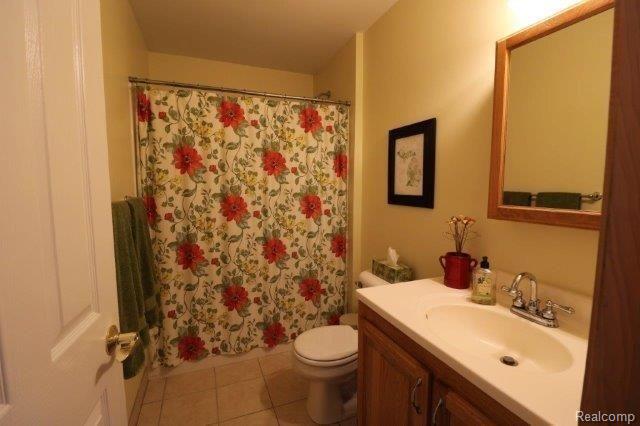 5662 Casey Road Dryden, MI 48428 - Photo 15 of 34 Main Floor Bath