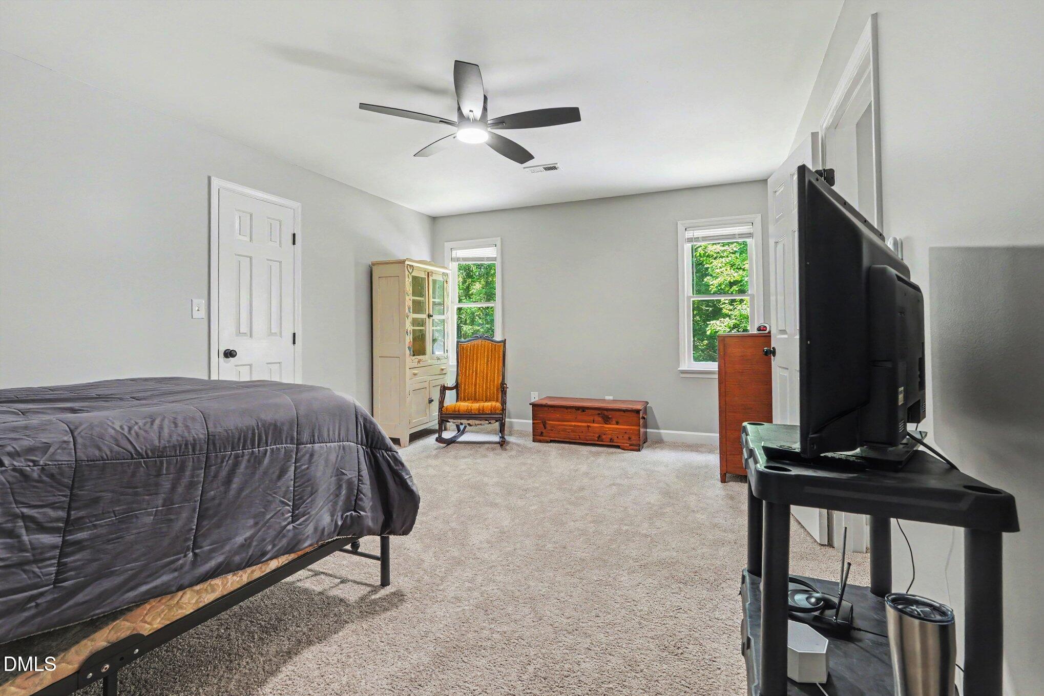 6016 Hampton Ridge Road Raleigh, NC 27603 - Photo 12 of 32 012_file_1600