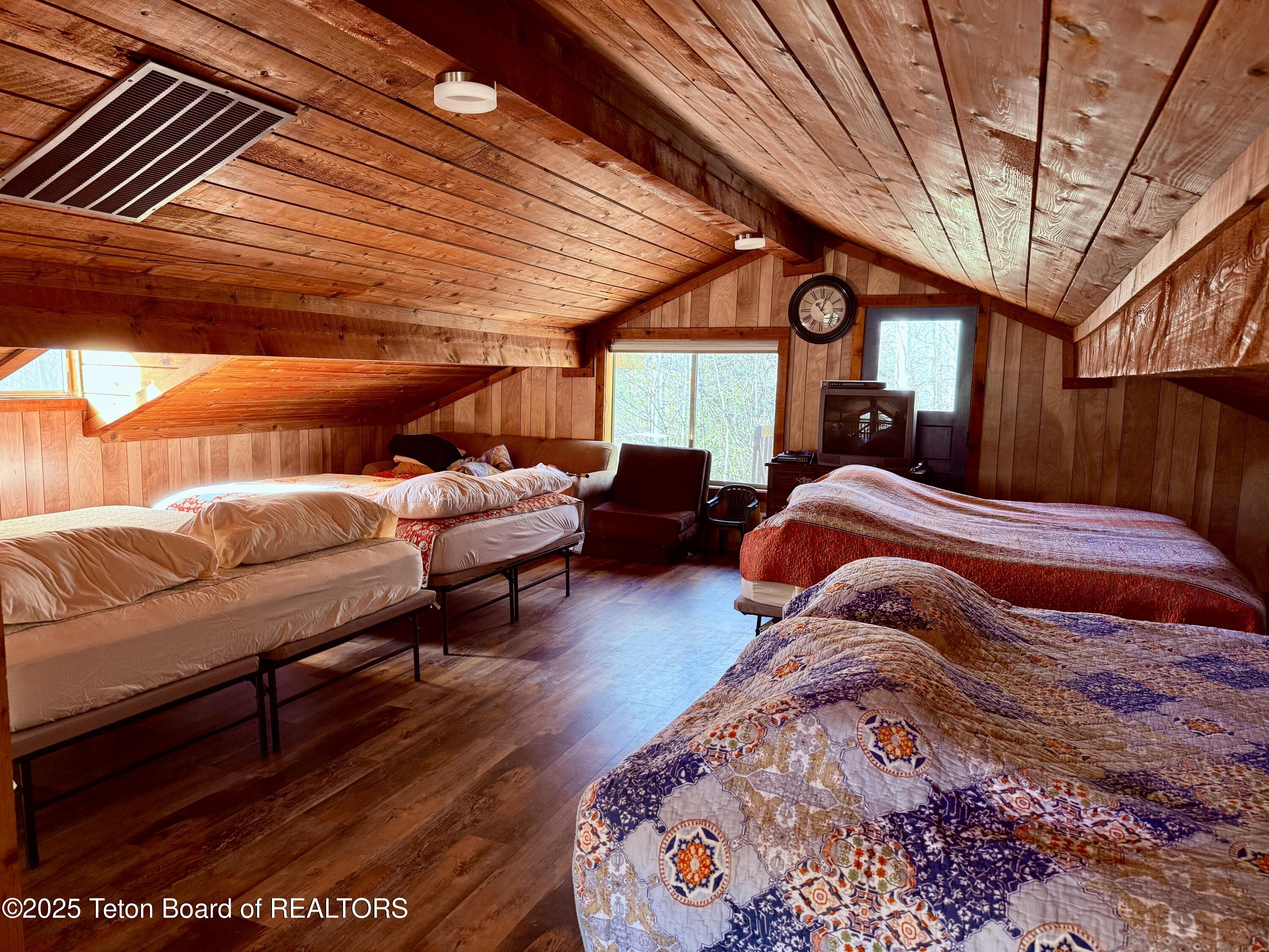 161 Vista W Drive Star Valley Ranch, WY 83127 - Photo 16 of 18 Loft