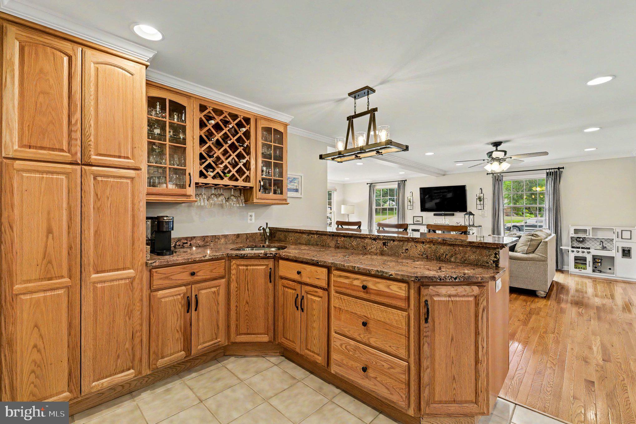 615 Southgate Road Aberdeen, MD 21001 - Photo 15 of 42 Family room area wet bar