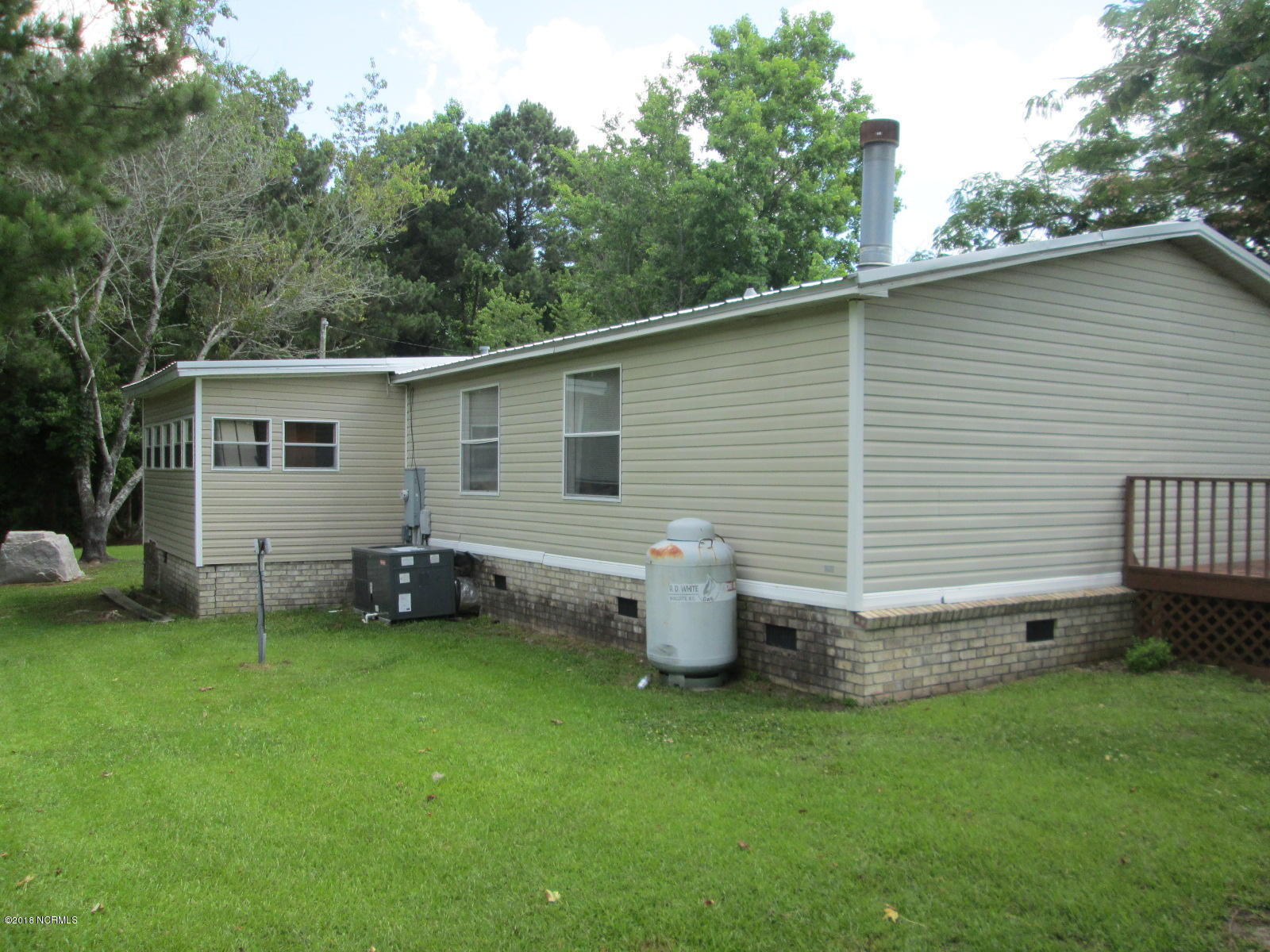 1110 Hewett Road Southwest Supply, NC 28462 - Photo 3 of 10 1110 Hewett From Back
