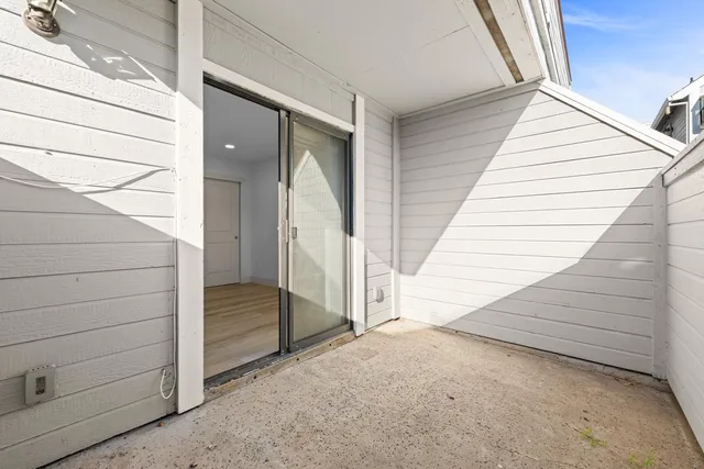 $315,000 | 7401 Auburn Oaks Court, Unit M, Citrus Heights, CA 95621