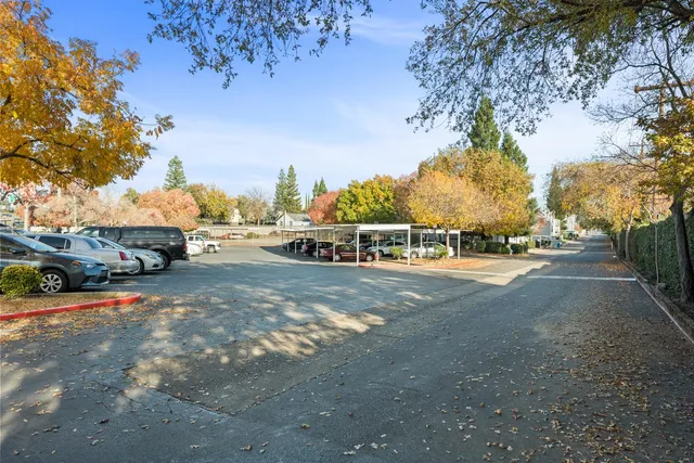 $315,000 | 7401 Auburn Oaks Court, Unit M, Citrus Heights, CA 95621