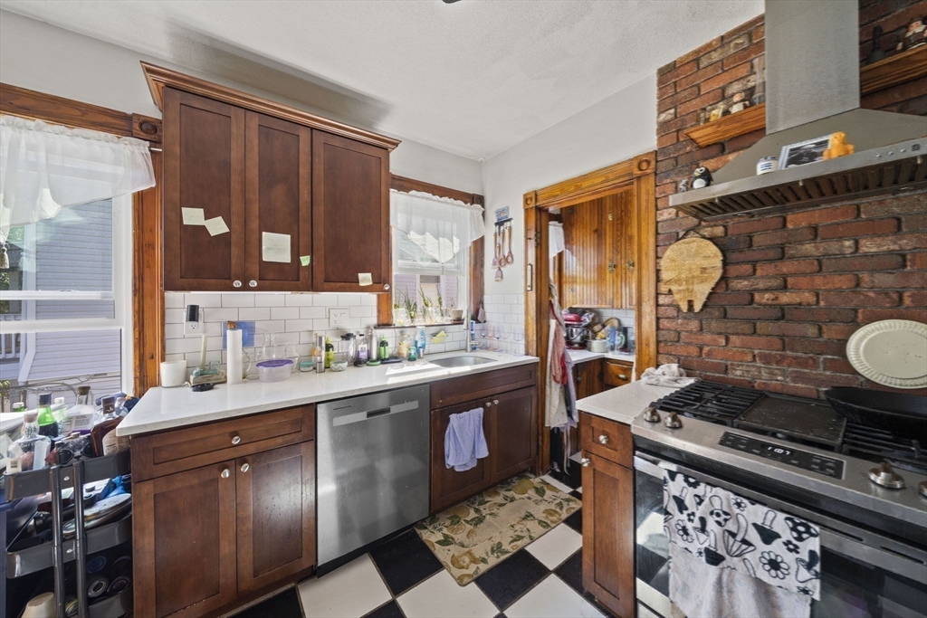 16 Hamilton Road Somerville, MA 02144 - Photo 31 of 40 Gallery Image 31